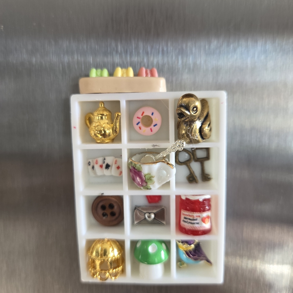 White Miniature Trinketshelf Magnet With Assorted Trinkets